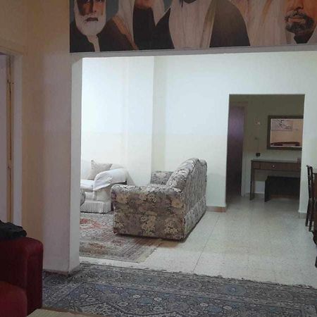Student House Hostel Madaba Bagian luar foto