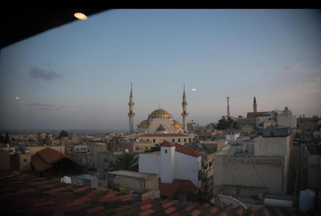 Student House Hostel Madaba Bagian luar foto