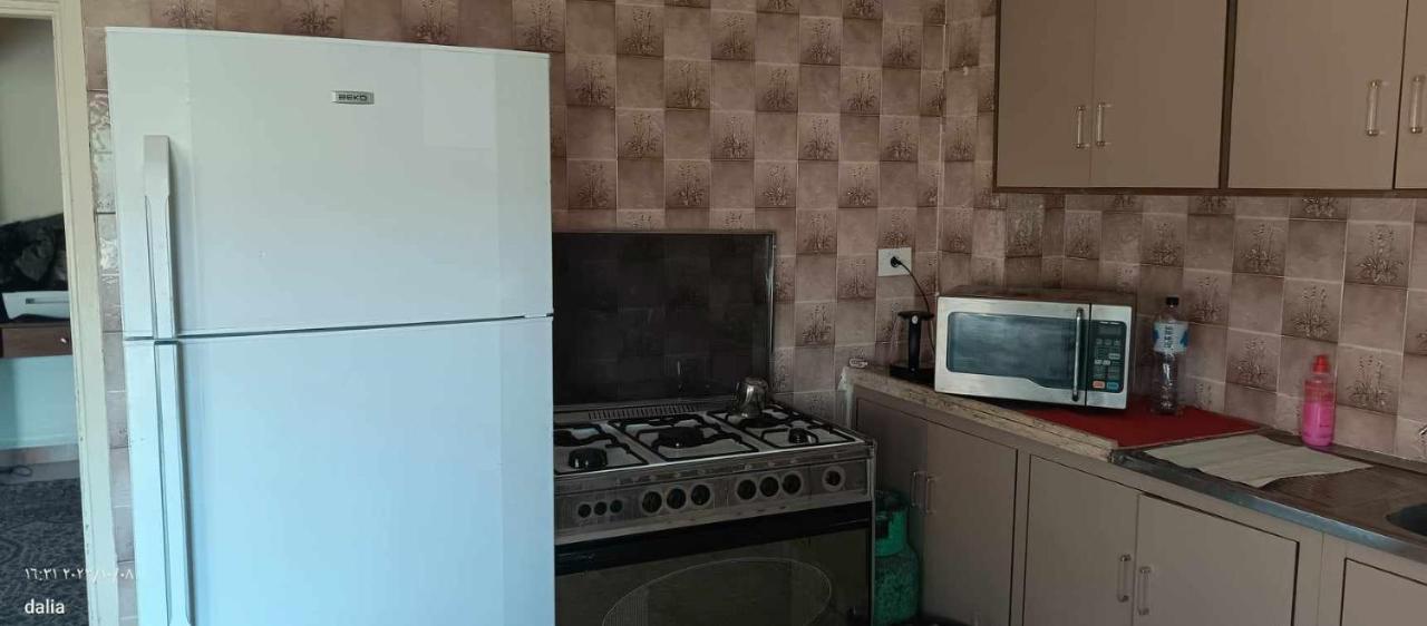 Student House Hostel Madaba Bagian luar foto